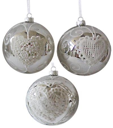 Γυαλ.Ασημί Χριστουγεννιάτικη Μπάλα με Λευκή Δαντελλα 3 σχέδια 8cm