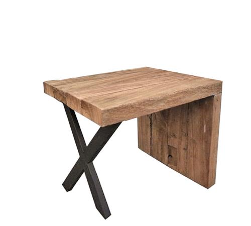Side table από ΤΕΑΚ σχέδιο "Γ" με μεταλλικά πόδια.45x40cm